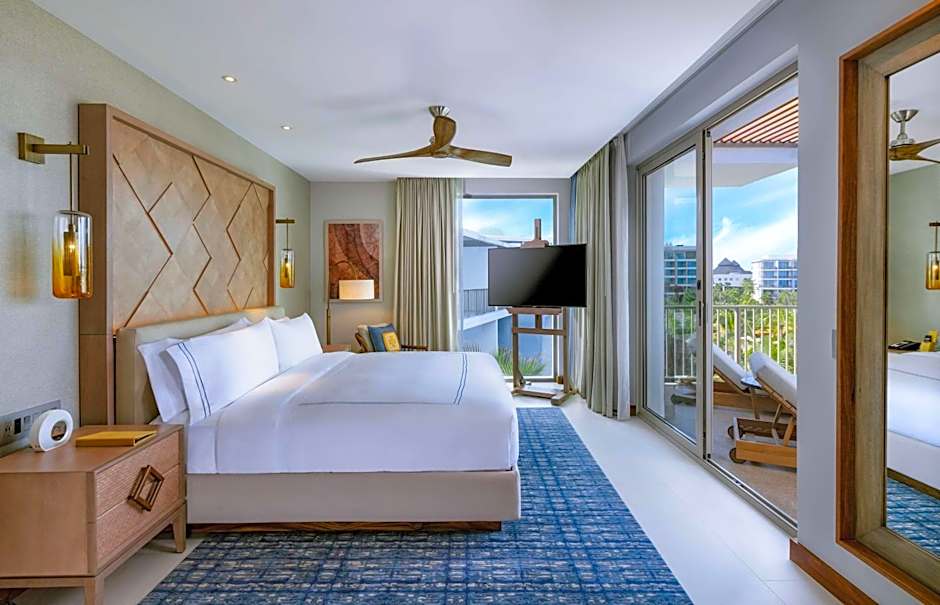 Conrad Punta de Mita