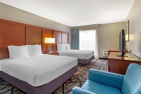 Queen Room with Two Queen Beds - Smoking