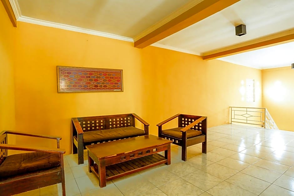 OYO 1732 Edotel Praya Syariah