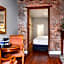 New Orleans Courtyard Hotel by the French Quarter