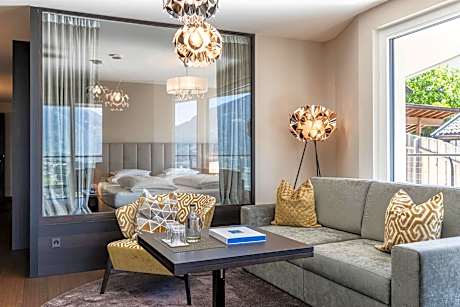 Suite with Mountain View