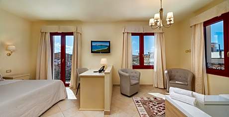 Suite with Spa Bath and Balcony