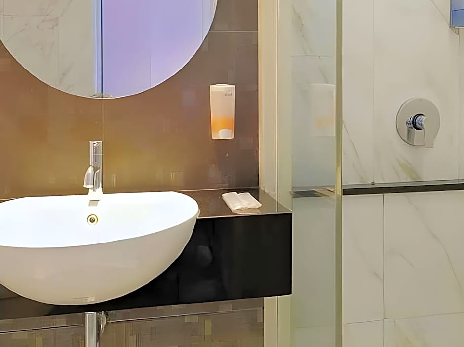 Brits Hotel Puri Indah