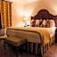 Los Arboles Hotel