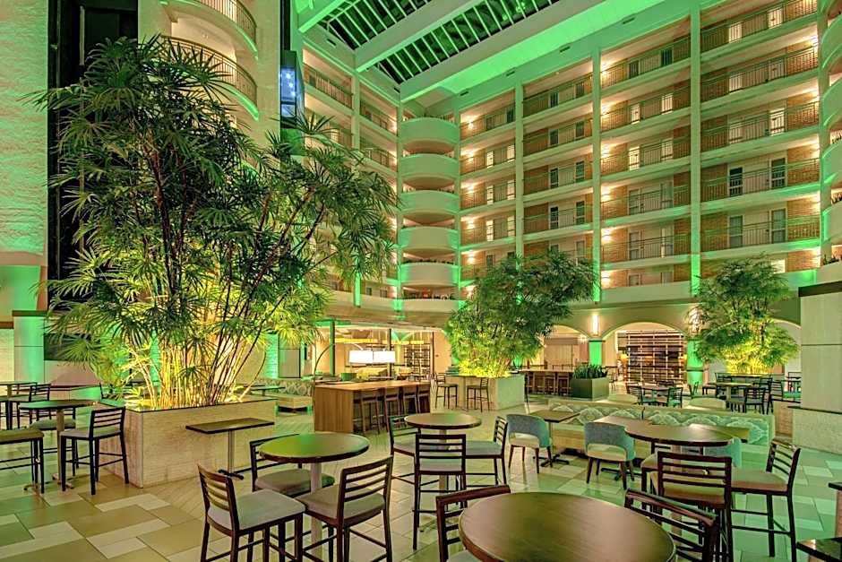 Embassy Suites by Hilton Jacksonville Baymeadows