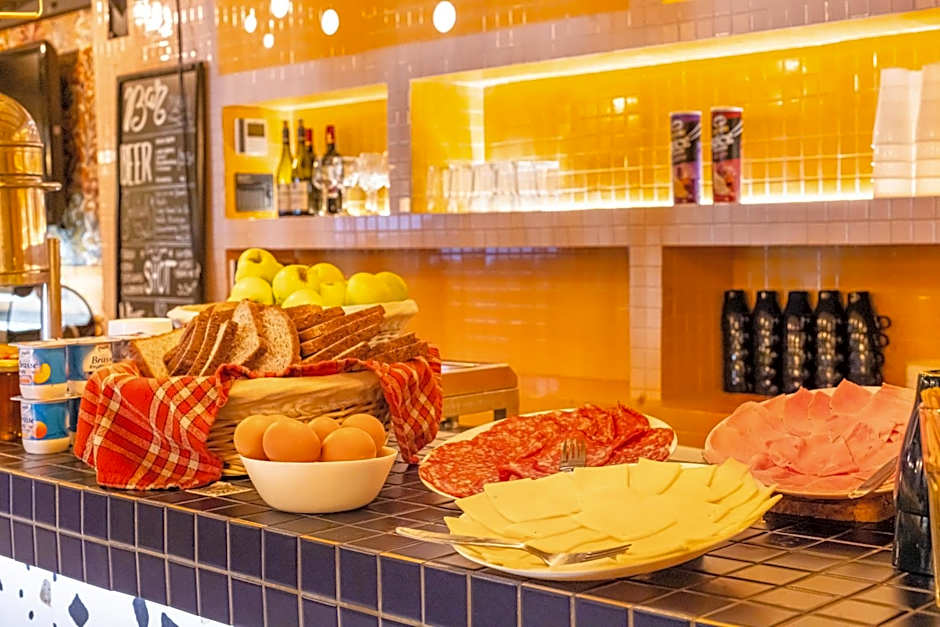 Villa Saint Exupery Beach Hostel