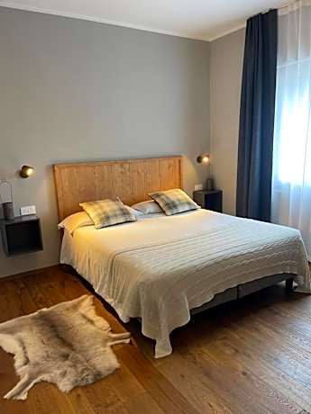 Two-Bedroom Deluxe Apartment