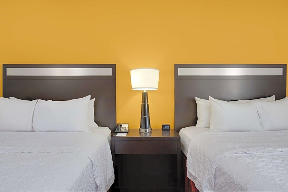 Hampton Inn By Hilton Pittsburgh/West Mifflin