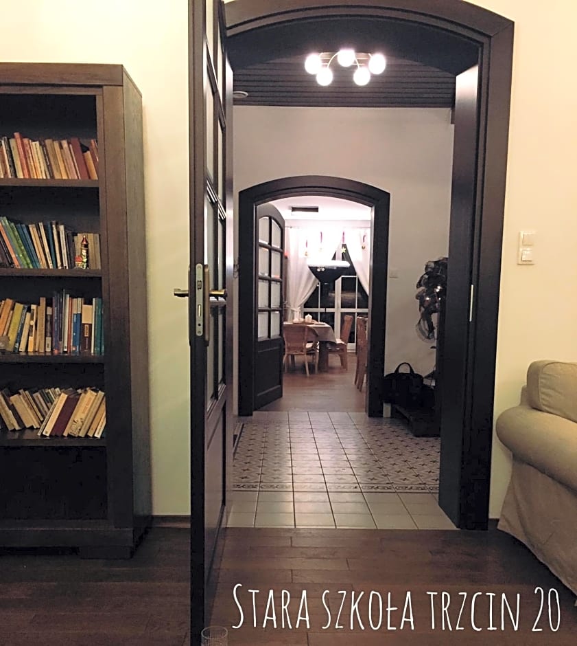 Stara Szkola Trzcin 20