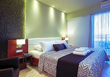 Double or twin superior garden view