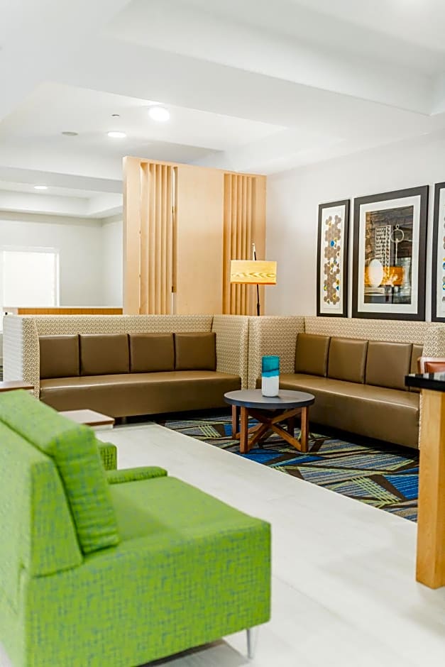 Holiday Inn Express Hotel & Suites Greenville By IHG