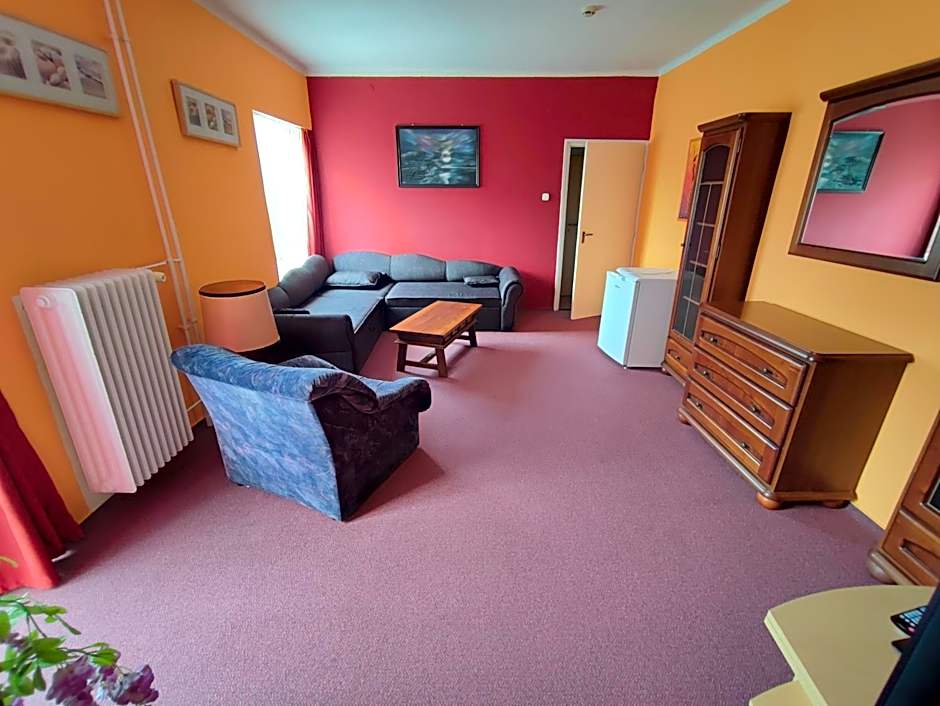 Hotel Béke Sziget Komló