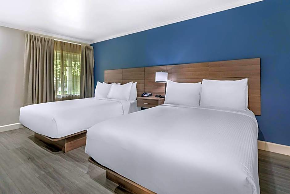 University Park Inn & Suites, an Ascend Collection Hotel