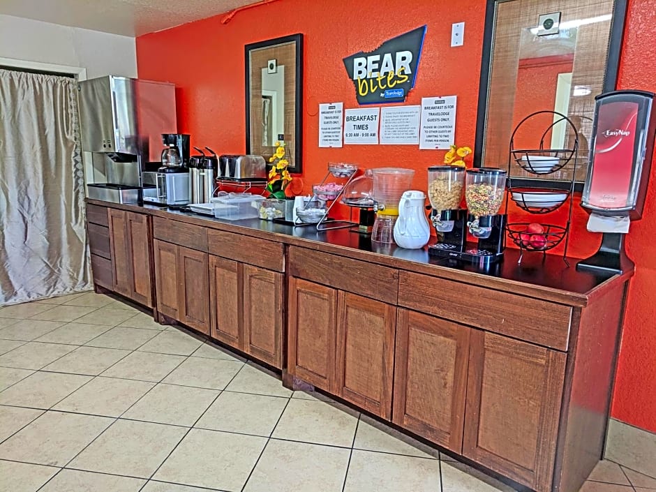 Travelodge by Wyndham Houston Hobby Airport