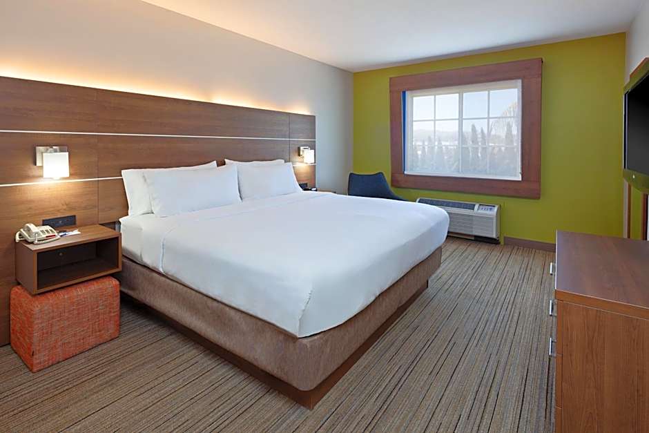Holiday Inn Express Hotel & Suites San Diego-Escondido By IHG