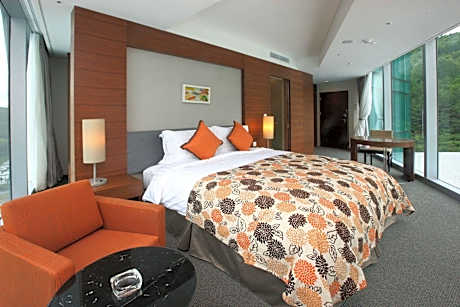 Superior Double Room with Ondol Floor, Ski Package