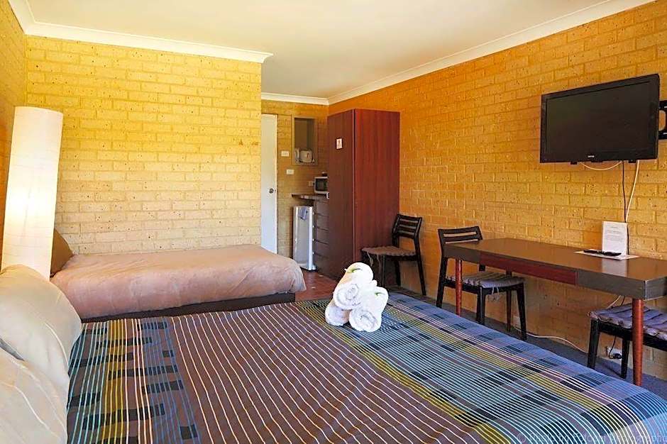 Lancelin Sands Hotel