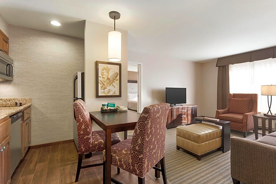 Homewood Suites by Hilton Fargo