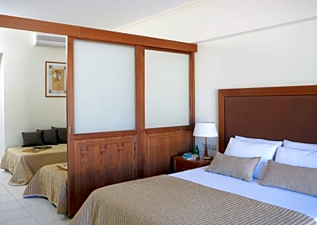 Family Room Inland View