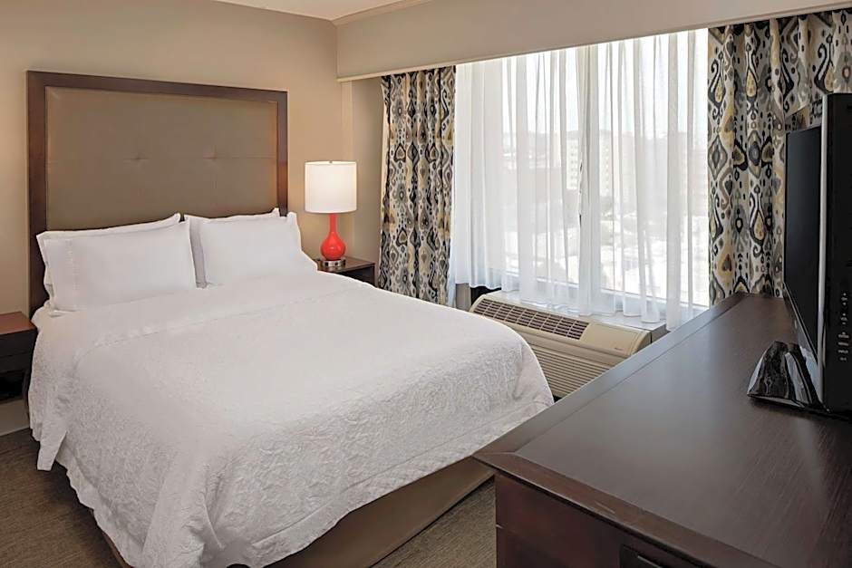 Hampton Inn Louisville Downtown