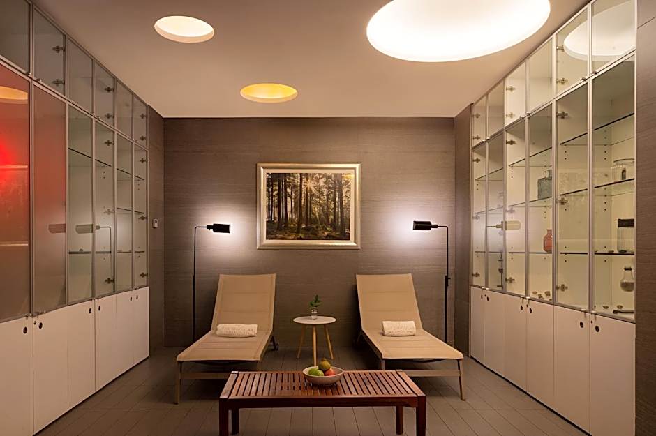 The Singular Santiago