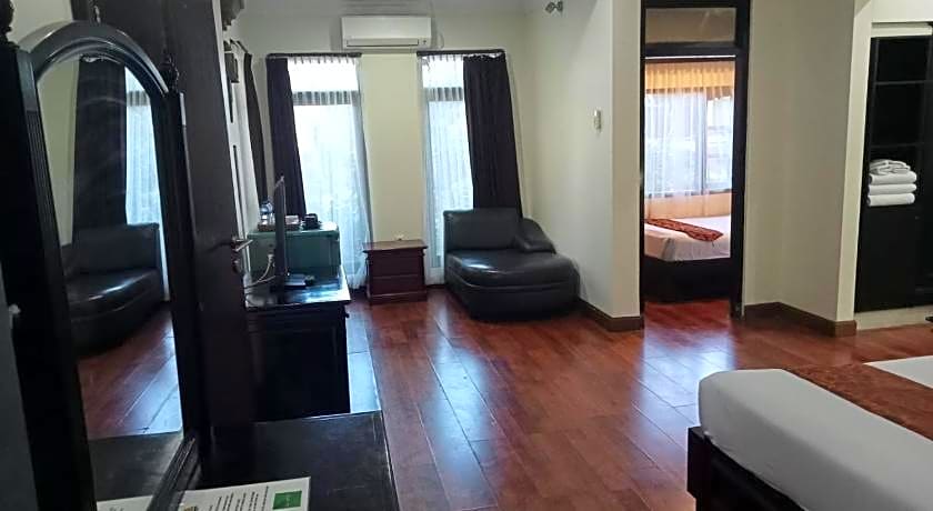Puri Gopa Hotel
