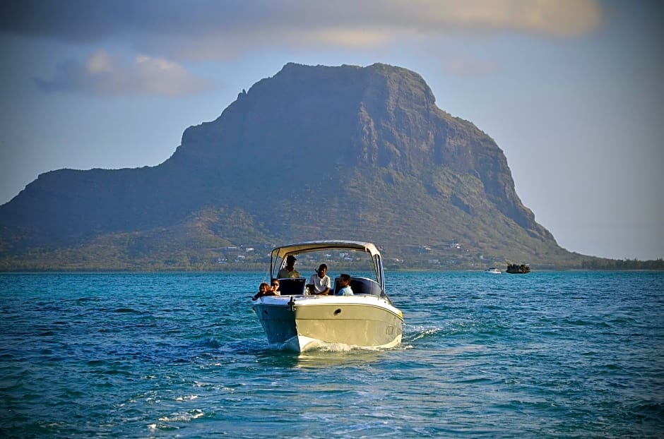 Leora Beach by horizon holidays