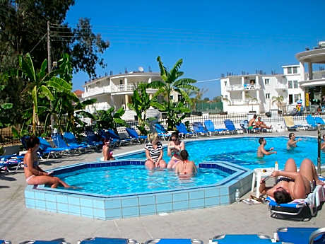 Mariana Hotel