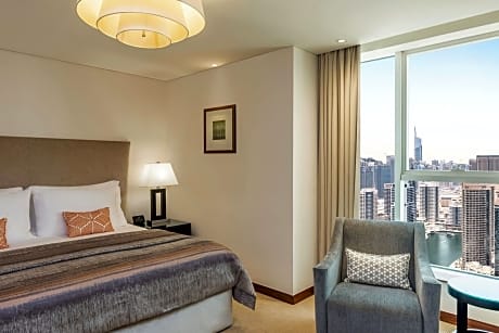 Deluxe Suite, 1 Bedroom, Non Smoking (1 King Bed)