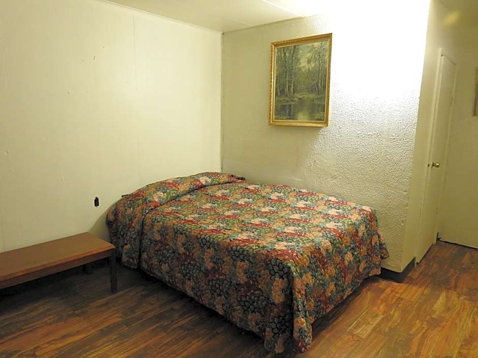 LAWRENCEBURG MOTEL