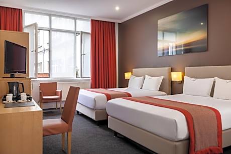 Classic Quadruple Room