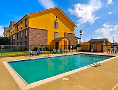 Super 8 by Wyndham Texarkana AR
