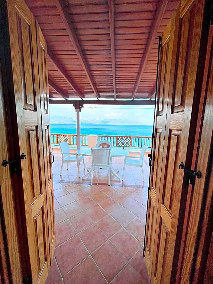 Nereides Seaside Apartments