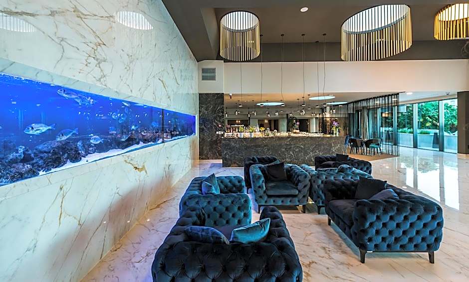 Grand Hotel Adriatic II