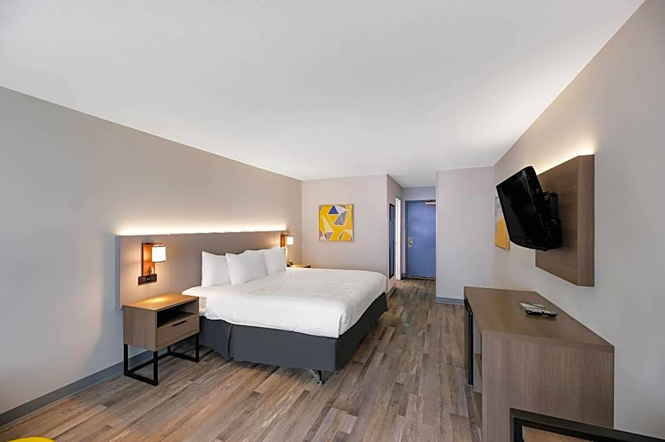 Quality Inn & Suites Artesia