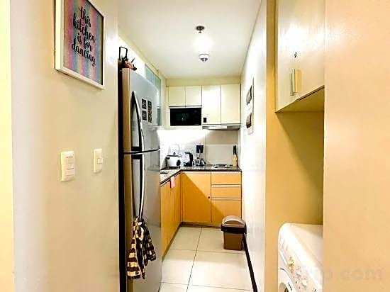 8 Newtown Boulevard by HiveRooms