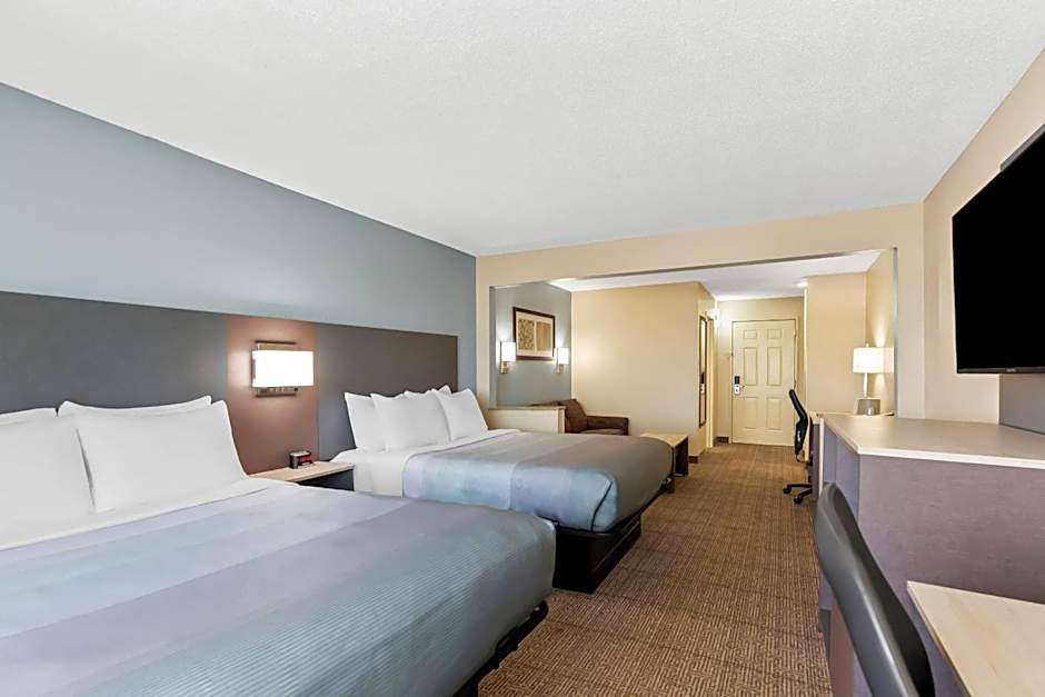 Quality Inn and Suites Springfield Southwest near I-72