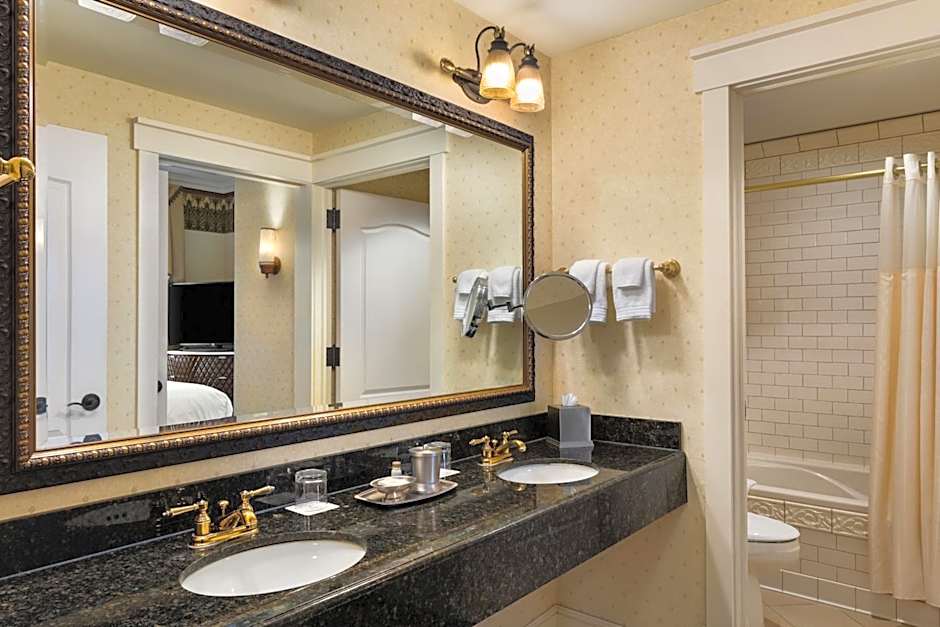 Renaissance by Marriott Minneapolis Hotel, The Depot