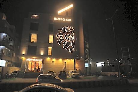 Hotel Maple Grand
