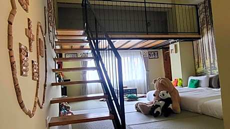 Japanese-Style Room