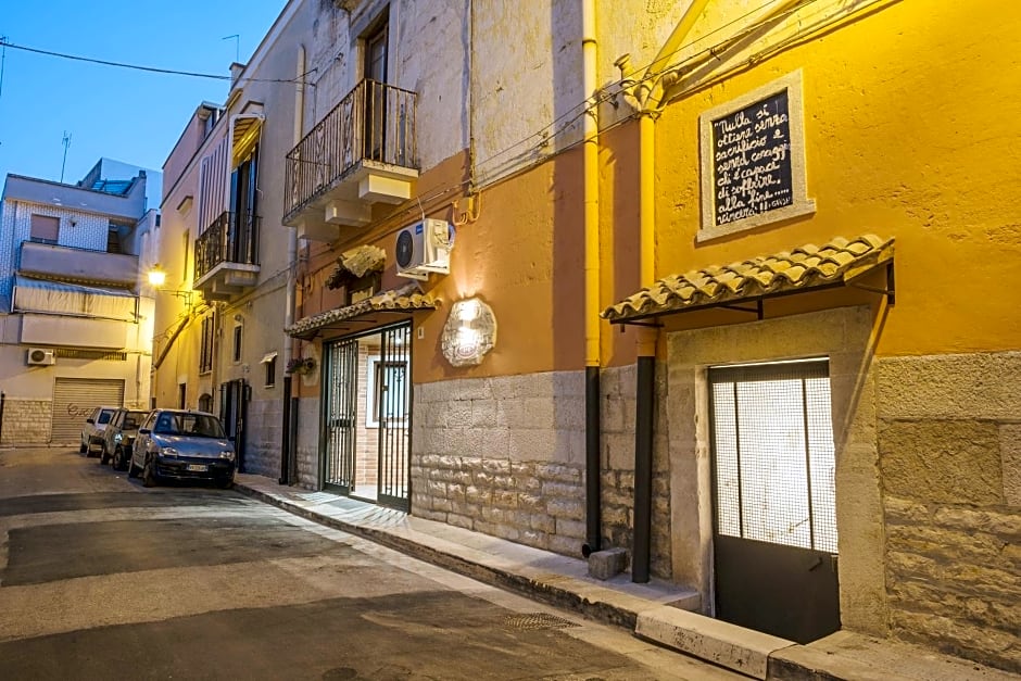 ROBERTO's Guest House