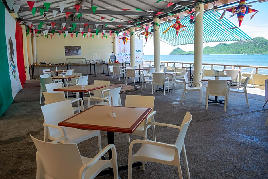 Costa de Oro Beach Hotel