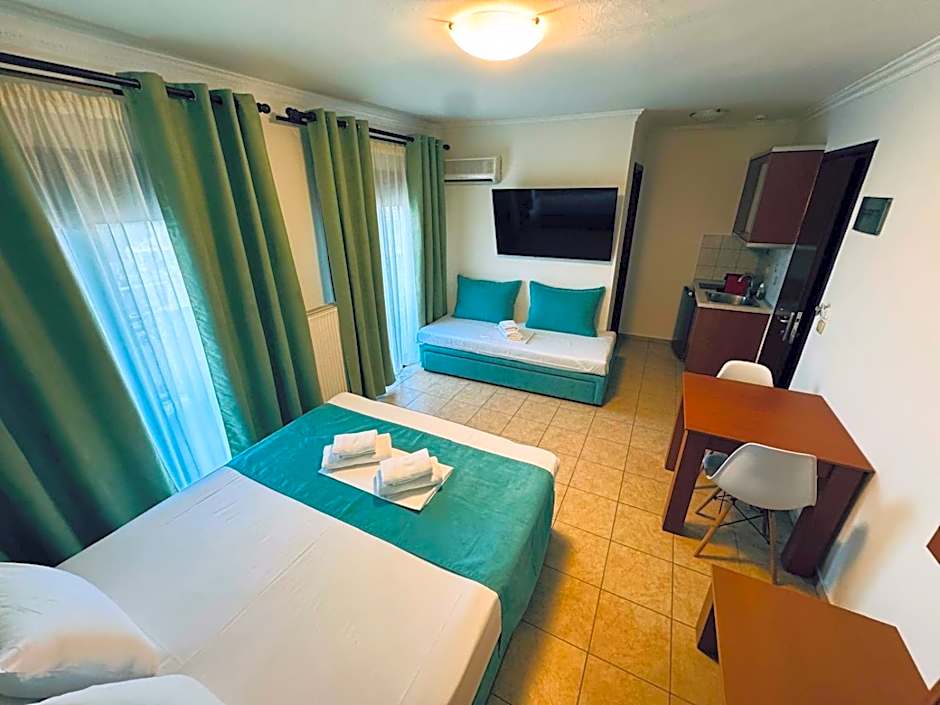 Anassa Deluxe Apartments & Studios