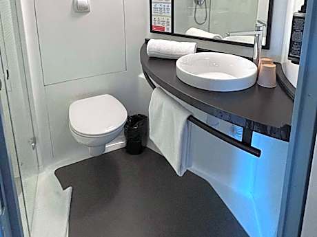 Standard Room with 1 double bed