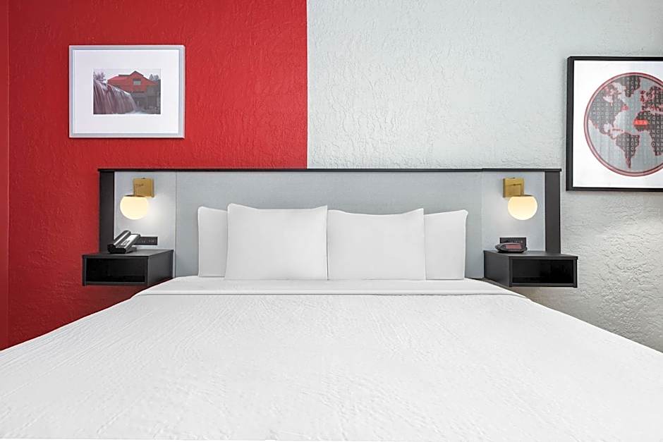 Ramada by Wyndham Tulsa Broken Arrow