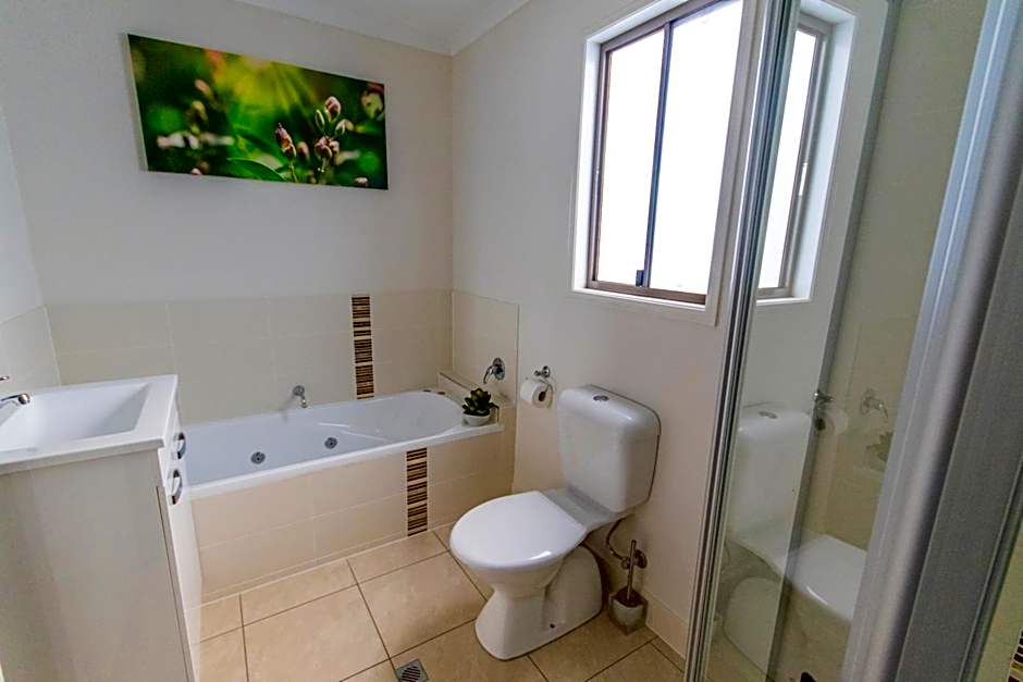 Esk Caravan Park & Rail Trail Motel