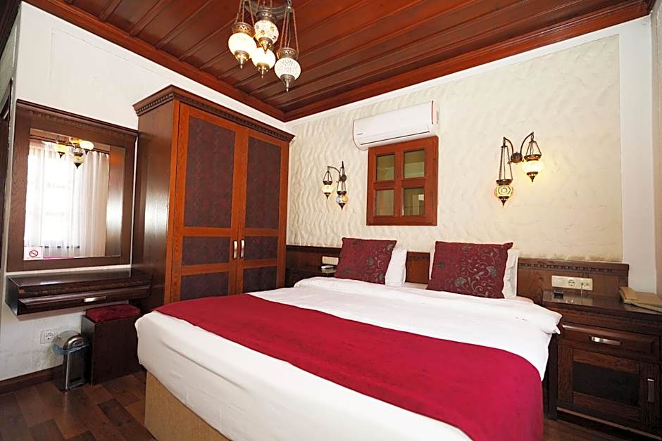 Cicerone Lodge Hotel