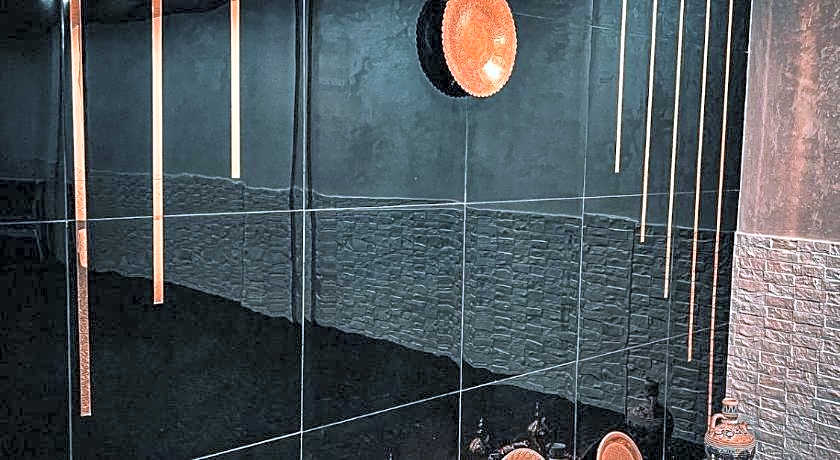 Balcony Hotel