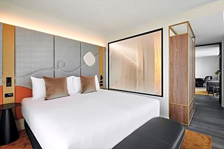 Skyline View Plus Room
