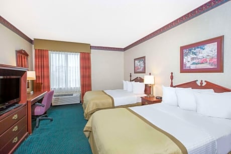 2 Double Beds Non-Smoking